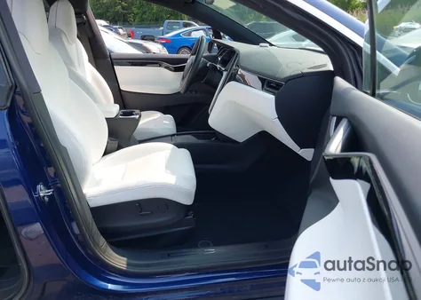 2018 Tesla Model X 100D/75D/P100D z USA, uszkodzony, nr VIN 5YJXCAE21JF142592
